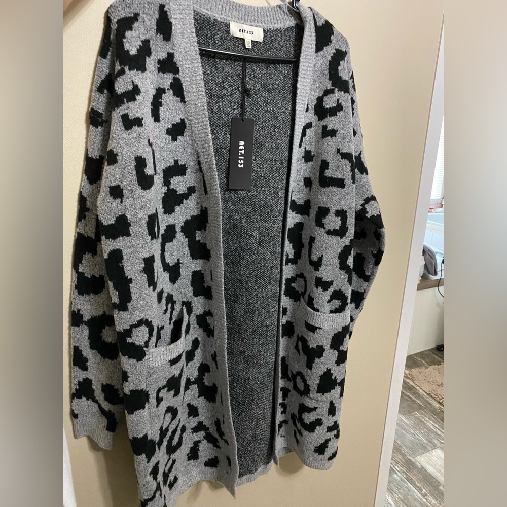 Grey and black open front sweater cardigan